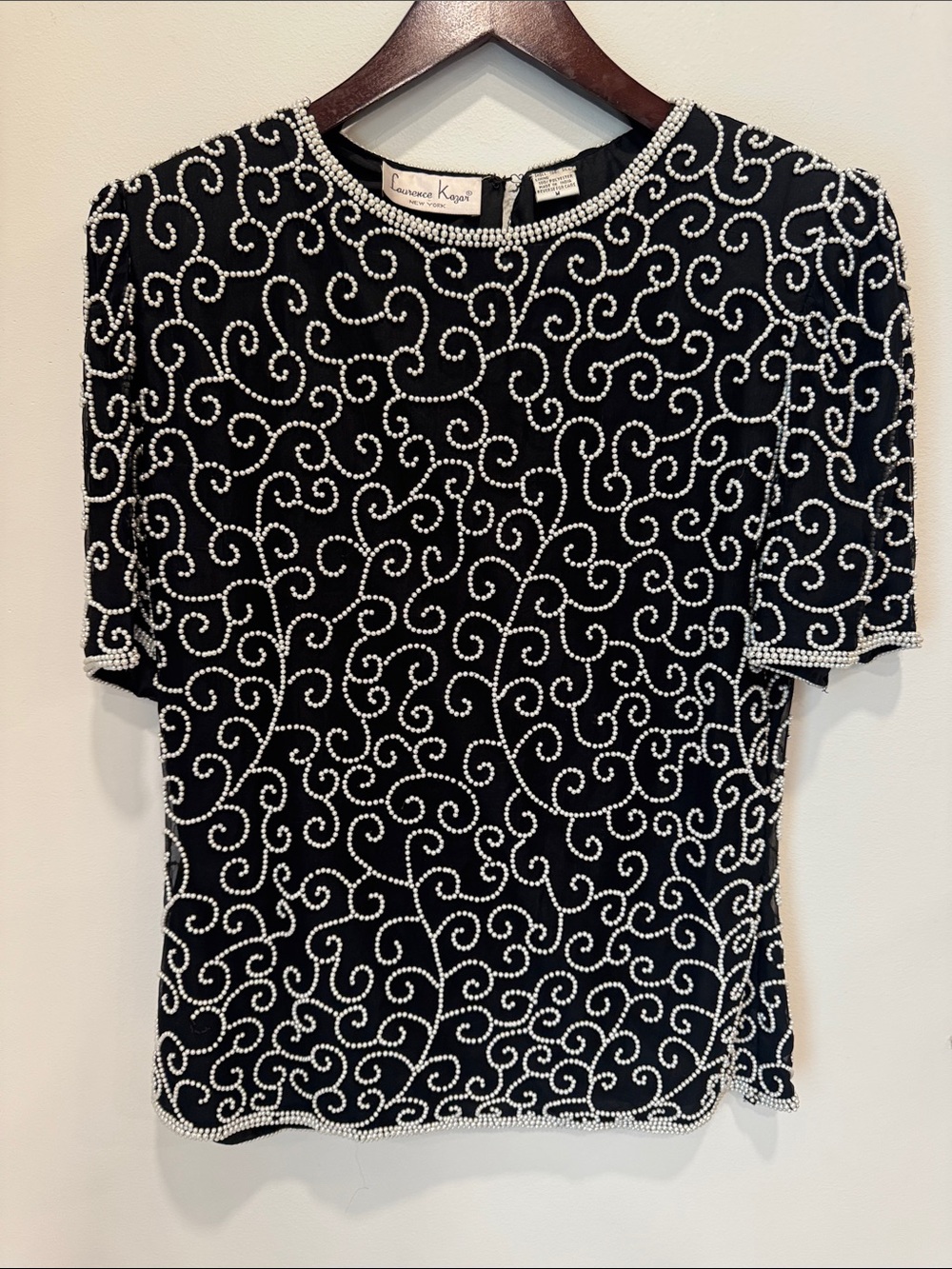 Laurence Kazar Black Short-Sleeve Beaded Swirl Top-Medium